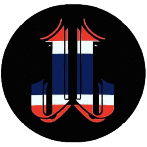 L'icône du club Évreux Muay thaï Gym est constituée de deux lettres "J" en miroir, dos à dos. Les lettres sont remplies d’un motif tricolore horizontal rouge, blanc et bleu, qui rappelle les couleurs du drapeau thaïlandais.